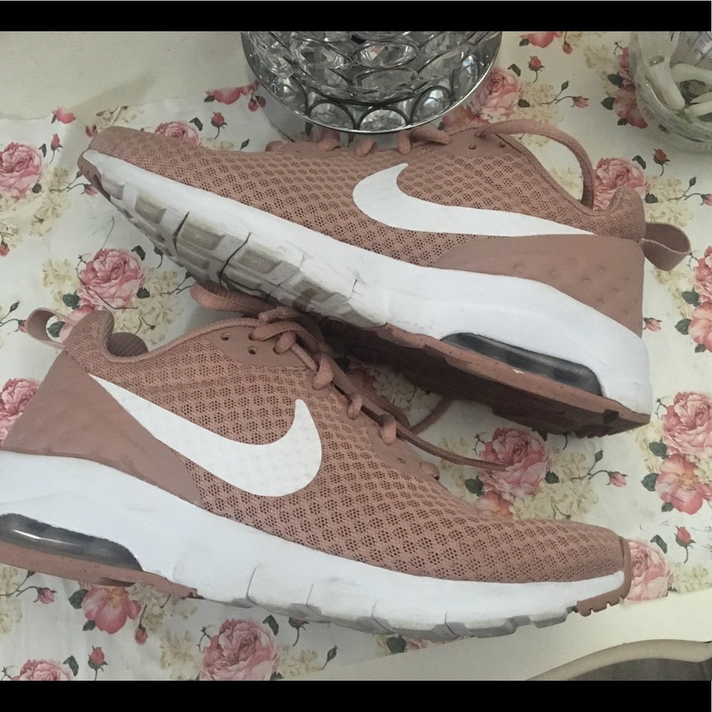 Nike rose